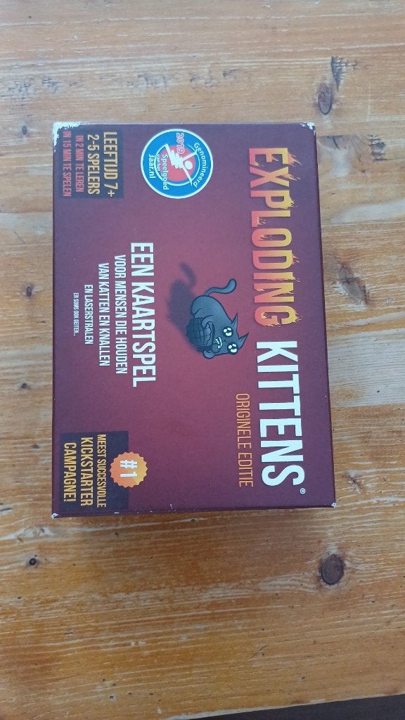 Exploding Kittens, Vijf spelers of meer, Ophalen of Verzenden, Gebruikt, Exploding Kittens