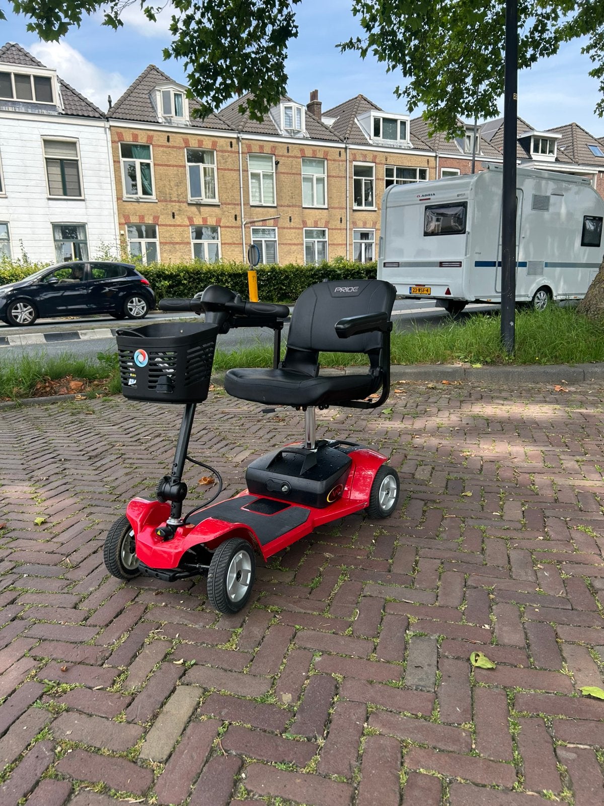 Scootmobiel in topstaan minder dan 500 km mee gereden BIEDEN, Ophalen, Zo goed als nieuw