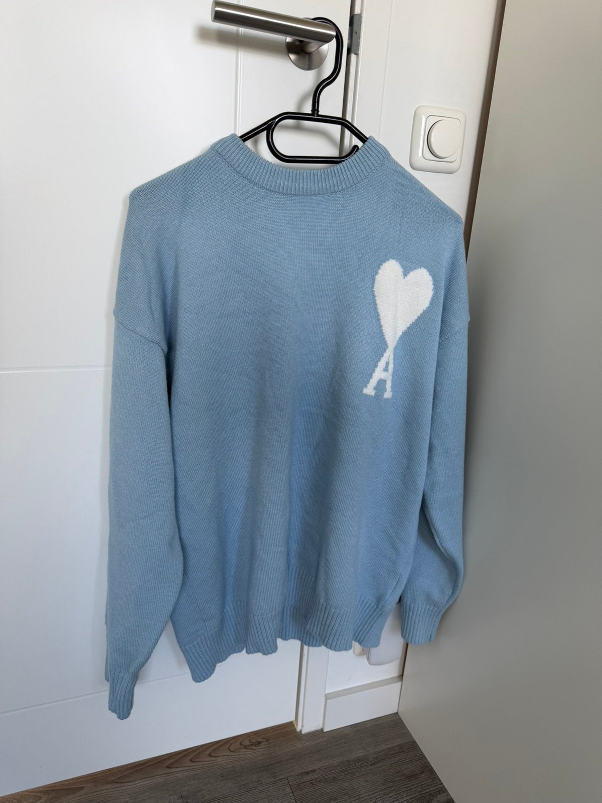 NIEUW Ami Paris Trui Blauw, Ophalen of Verzenden, Zo goed als nieuw, Maat 48/50 (M), Blauw