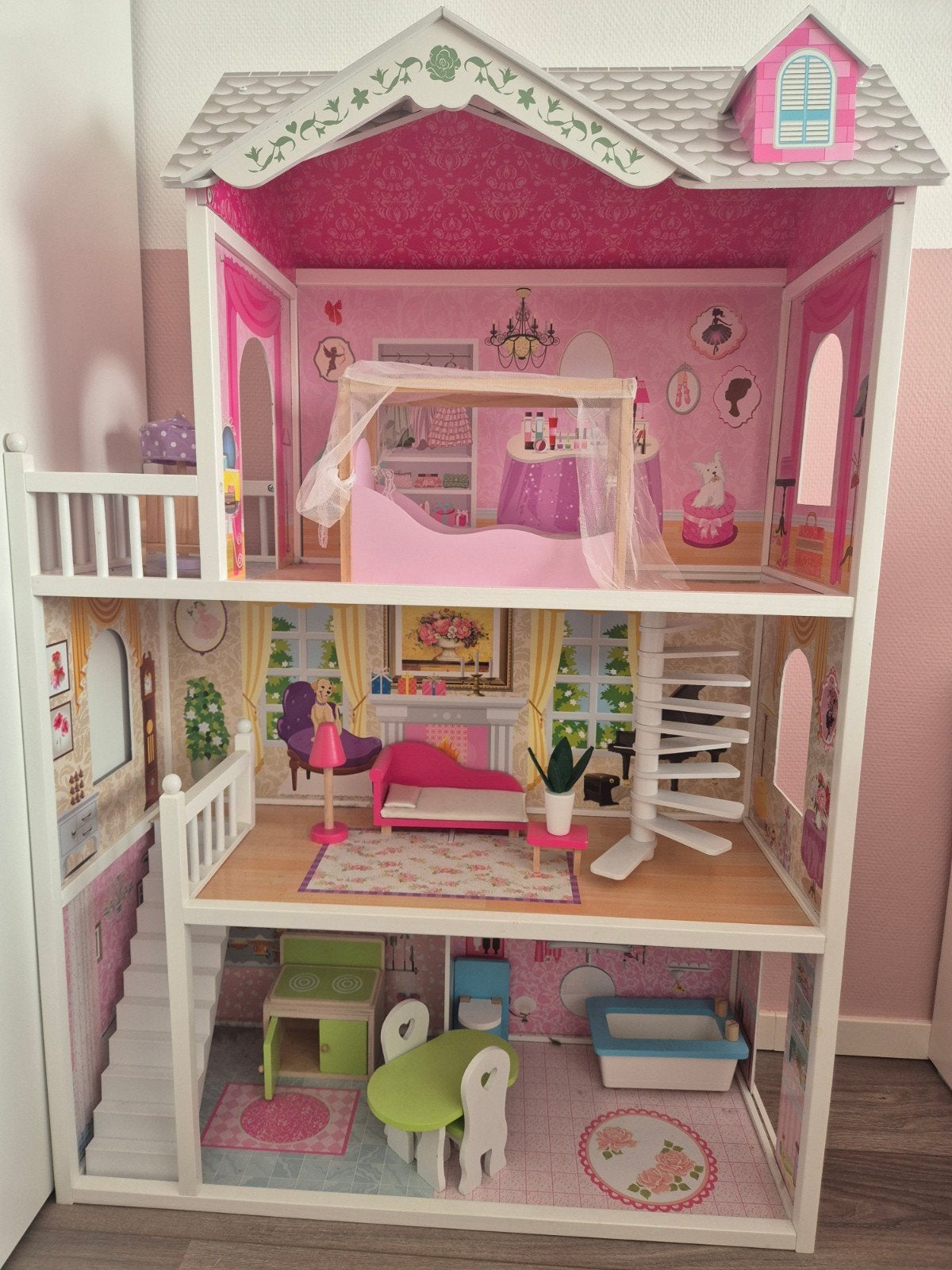 Groot poppenhuis met meubels en poppen, Kinderen en Baby's, Ophalen, Zo goed als nieuw, Poppenhuis