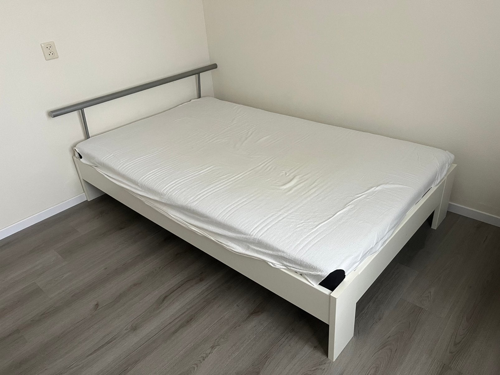 Twijfelaar bed, Ophalen, Overige materialen, Gebruikt, Wit