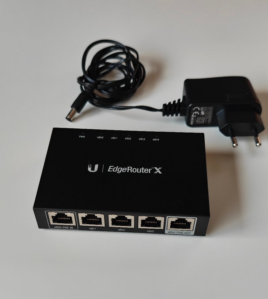 EdgeRouter X, Computers en Software, Ophalen of Verzenden, Gebruikt, Router, Ubiquiti Networks