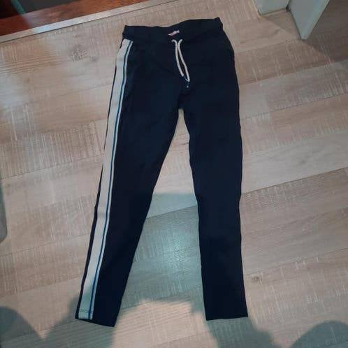 134 / 140 blauwe broek merk We zachte jogging, Kinderen en Baby's, Kinderkleding | Maat 134, Verzenden, Zo goed als nieuw, Meisje