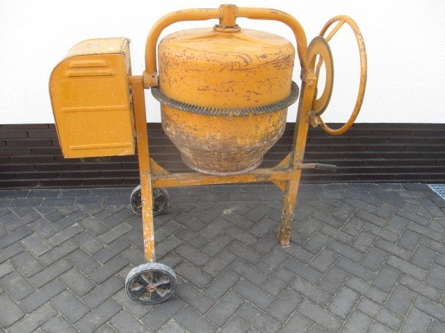 betonmolen - betonmixer - betonmenger - speciemolen 220 volt, Doe-het-zelf en Verbouw, Ophalen, Zo goed als nieuw