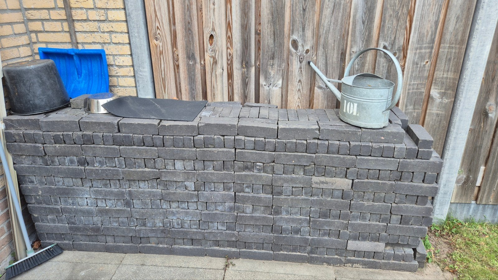 Gebruikte antracietkleurige gebakken waaltjes (ca. 7 m²), Ophalen, Gebruikt, Overige materialen, Overige typen