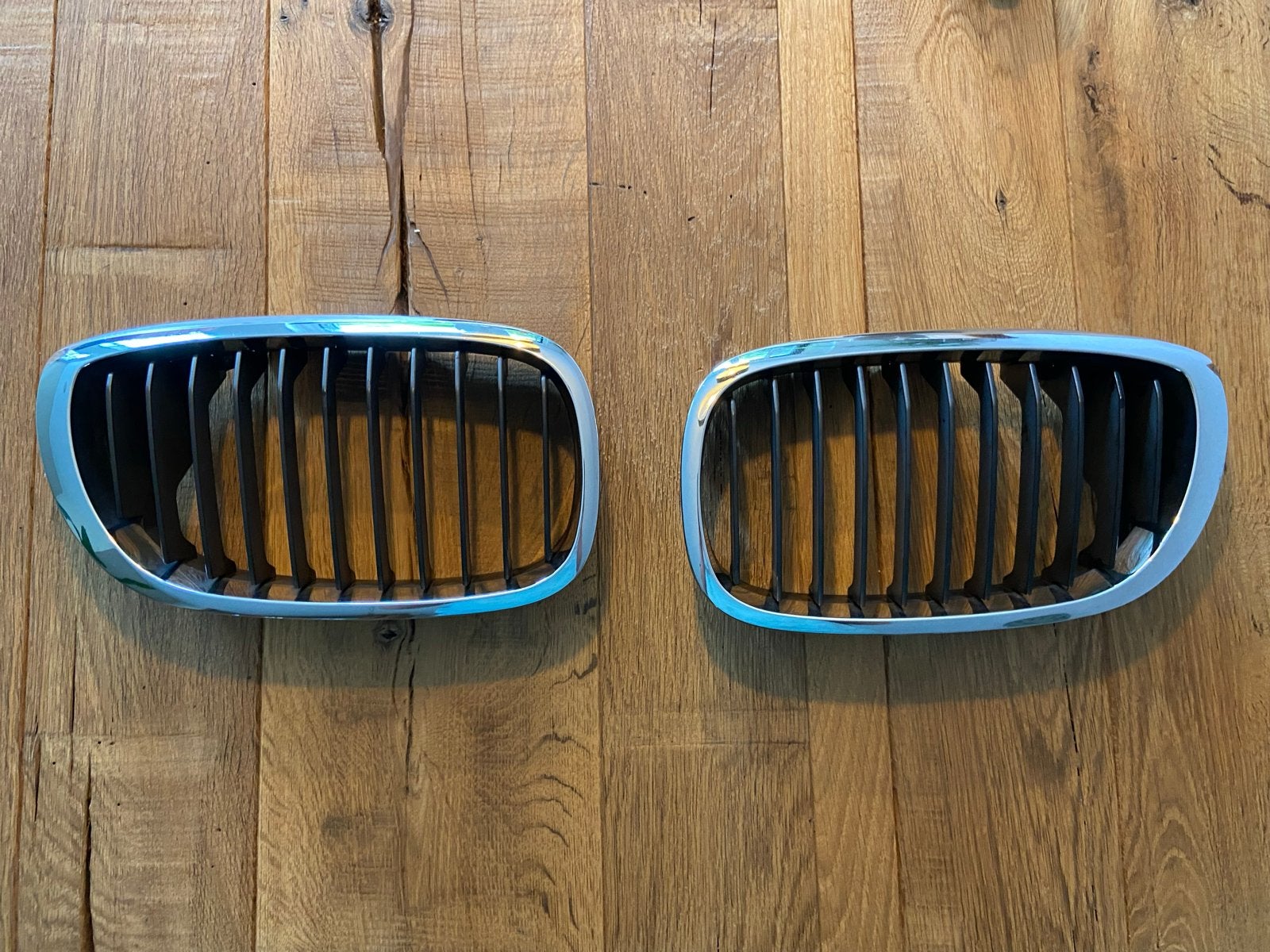 2x BMW E46 coupe grill Facelift type, Auto-onderdelen, Carrosserie en Plaatwerk, Gebruikt, Voor, Ophalen of Verzenden, Bumper