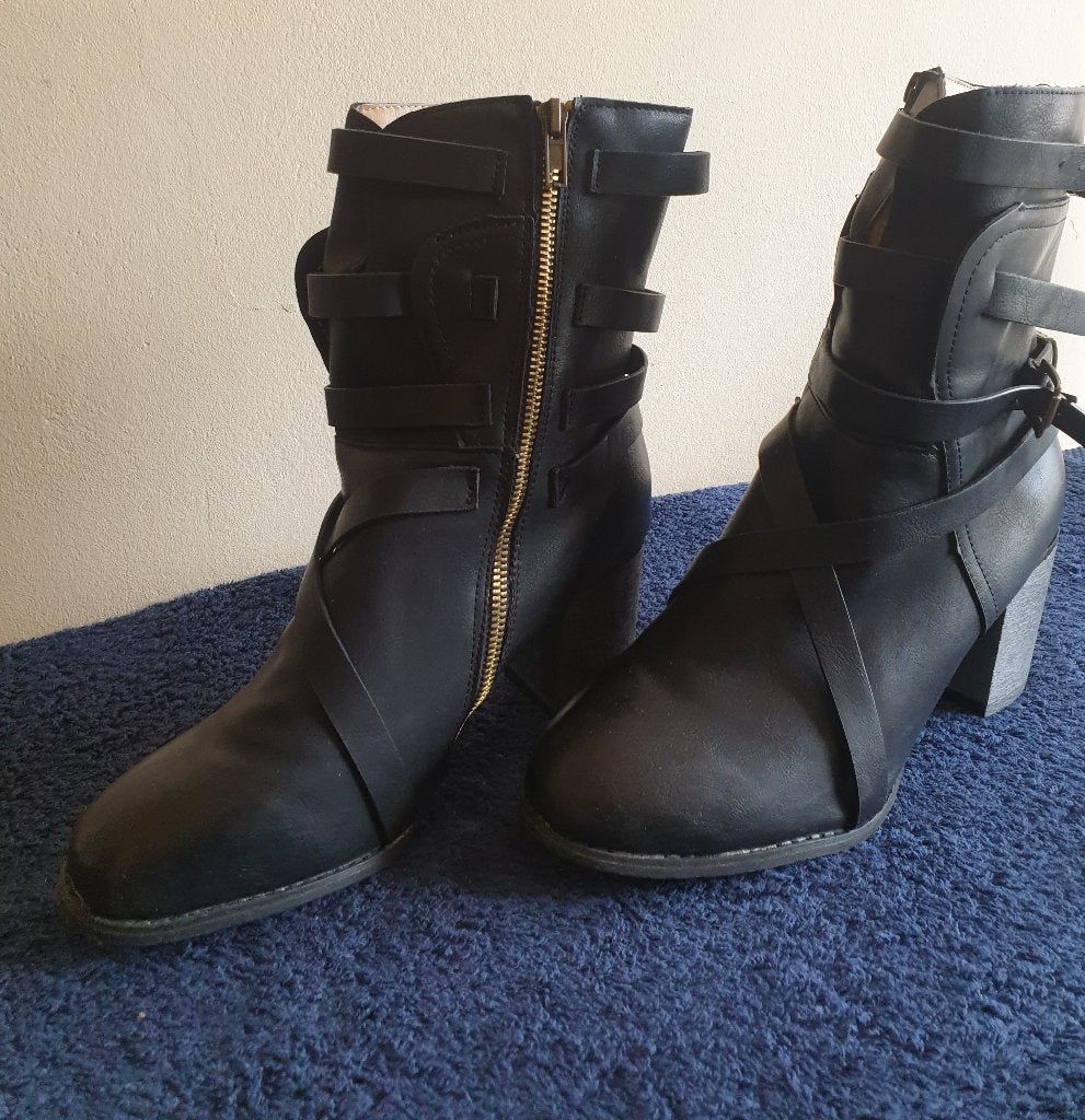 zwarte enkellaarsjes/boots met riempjes maat 39, Verzenden, Zo goed als nieuw, Zwart, Overige typen