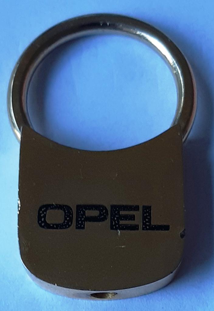 opel riva sleutelhanger, Verzamelen, Ophalen, Zo goed als nieuw, Merk