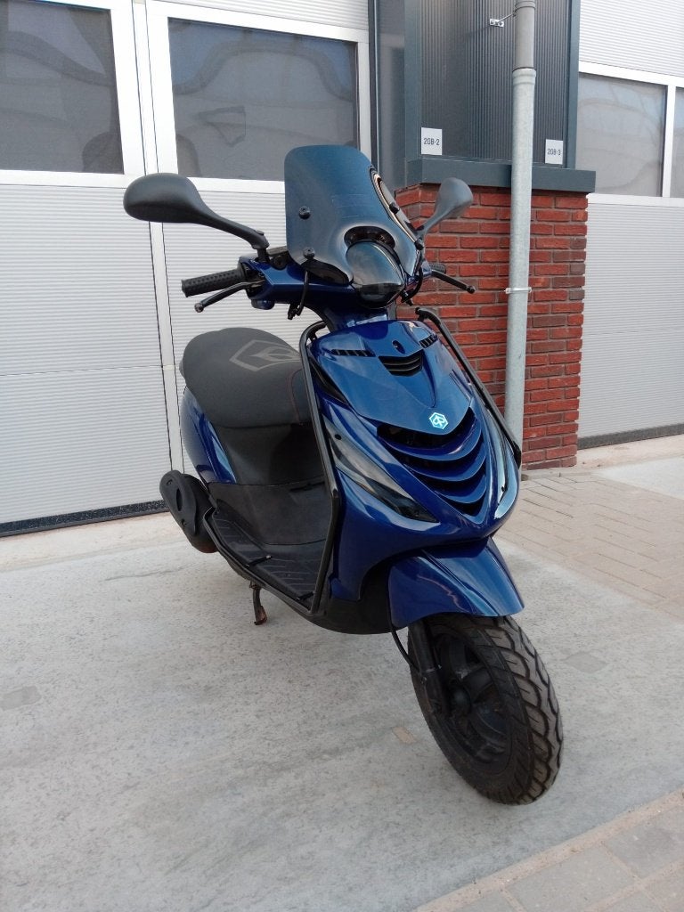 Piaggio Zip 4T 50cc Donkerblauw | Full Led | Garantie ✅, Fietsen en Brommers, Overige merken, Minder dan 10 versnellingen, N.V.T.