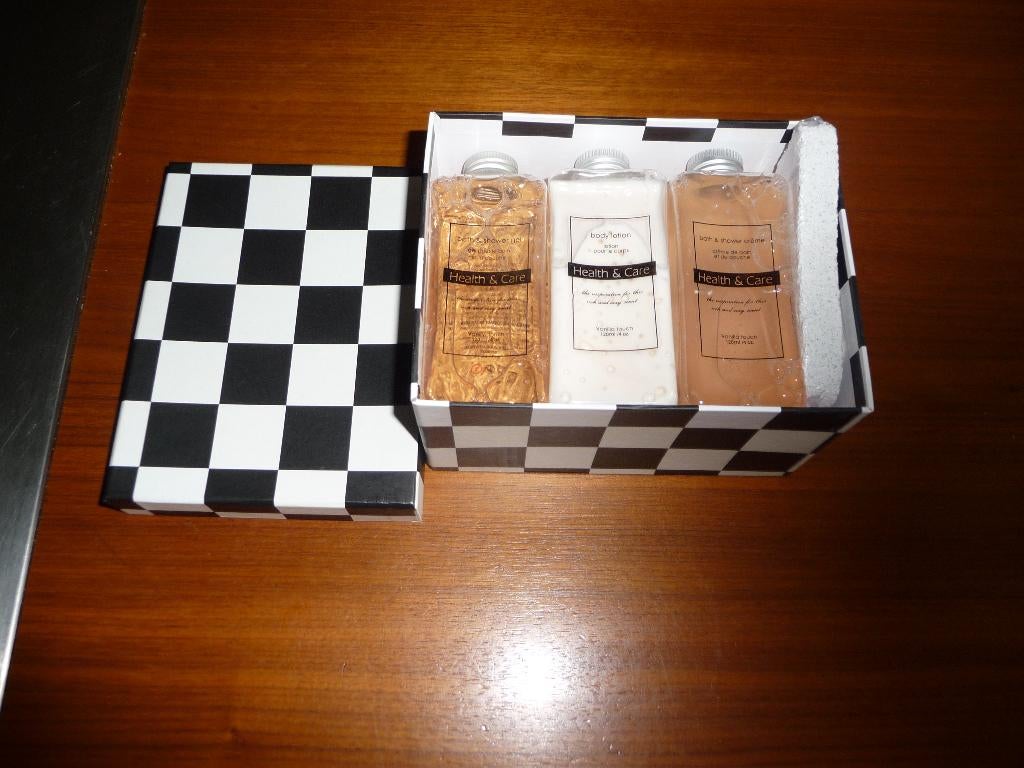 Setje douchecreme, douchegel, body lotion, sisal, puimsteen, Ophalen of Verzenden, Nieuw, Bad & Douche