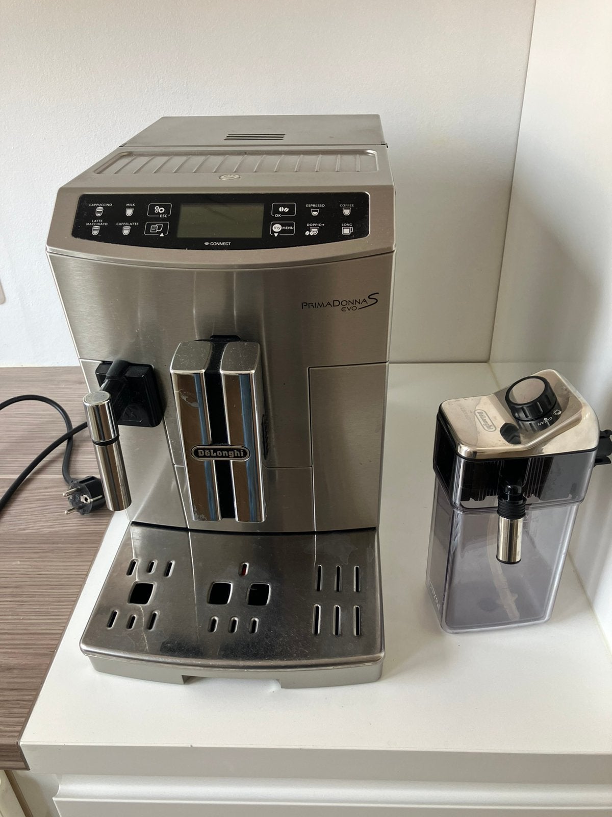 DeLonghi koffiemachine. Nog erg goed., Ophalen, Gebruikt, Koffiemachine, Koffiebonen
