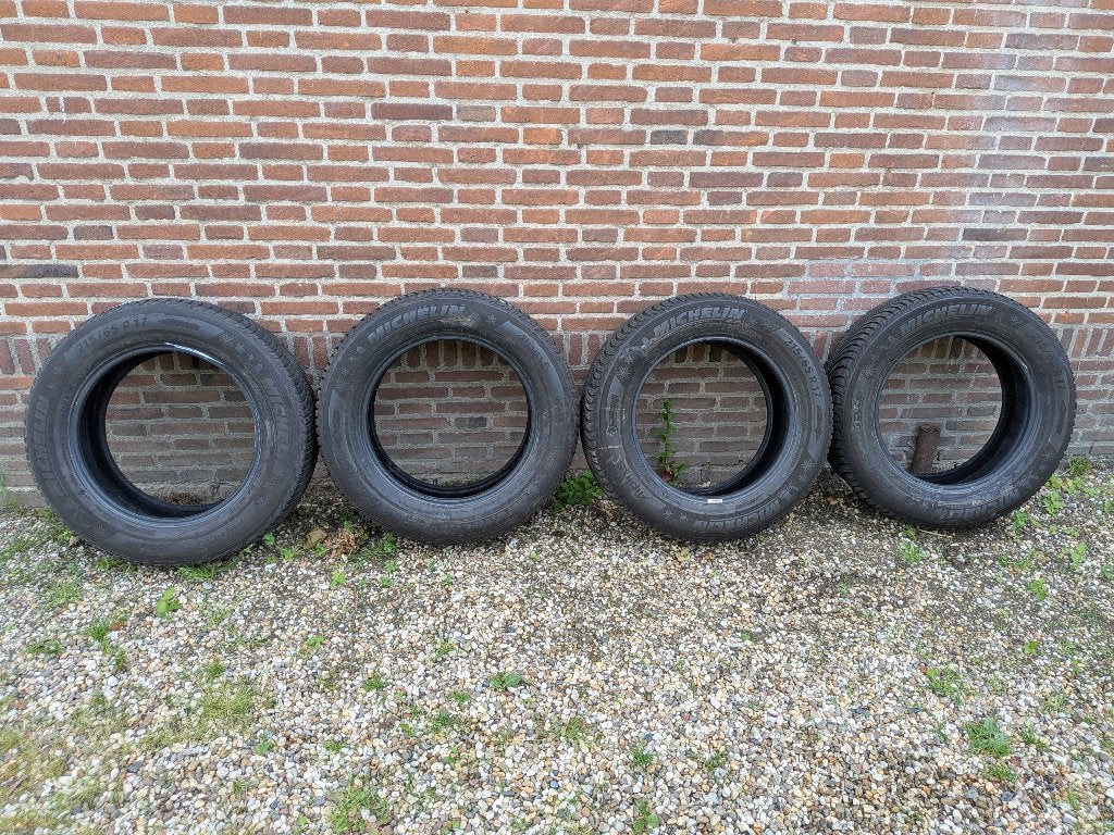 Winter tires for sale!, Ophalen, Banden en Velgen, 17 inch, Winterbanden