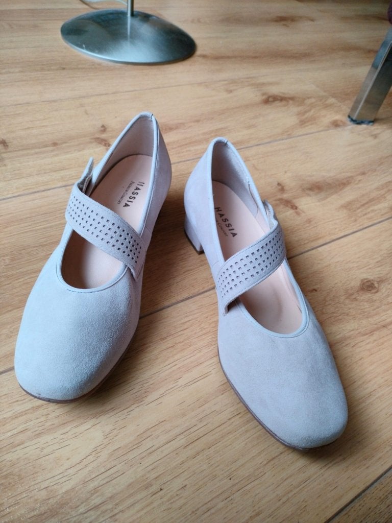 Hassia pumps maat 38, Kleding | Dames, Schoenen, Zo goed als nieuw, Pumps, Beige, Ophalen of Verzenden