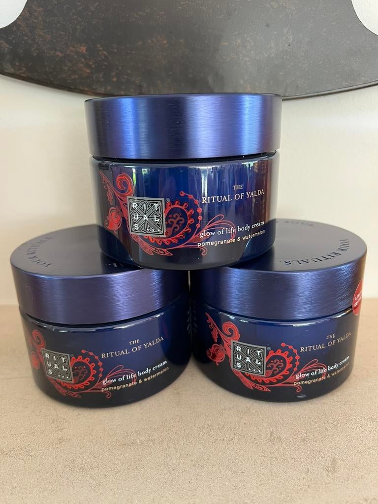 Rituals Yalda body cream 💙❤️🎁 Nieuw!, Ophalen of Verzenden, Nieuw, Bodylotion, Crème of Olie