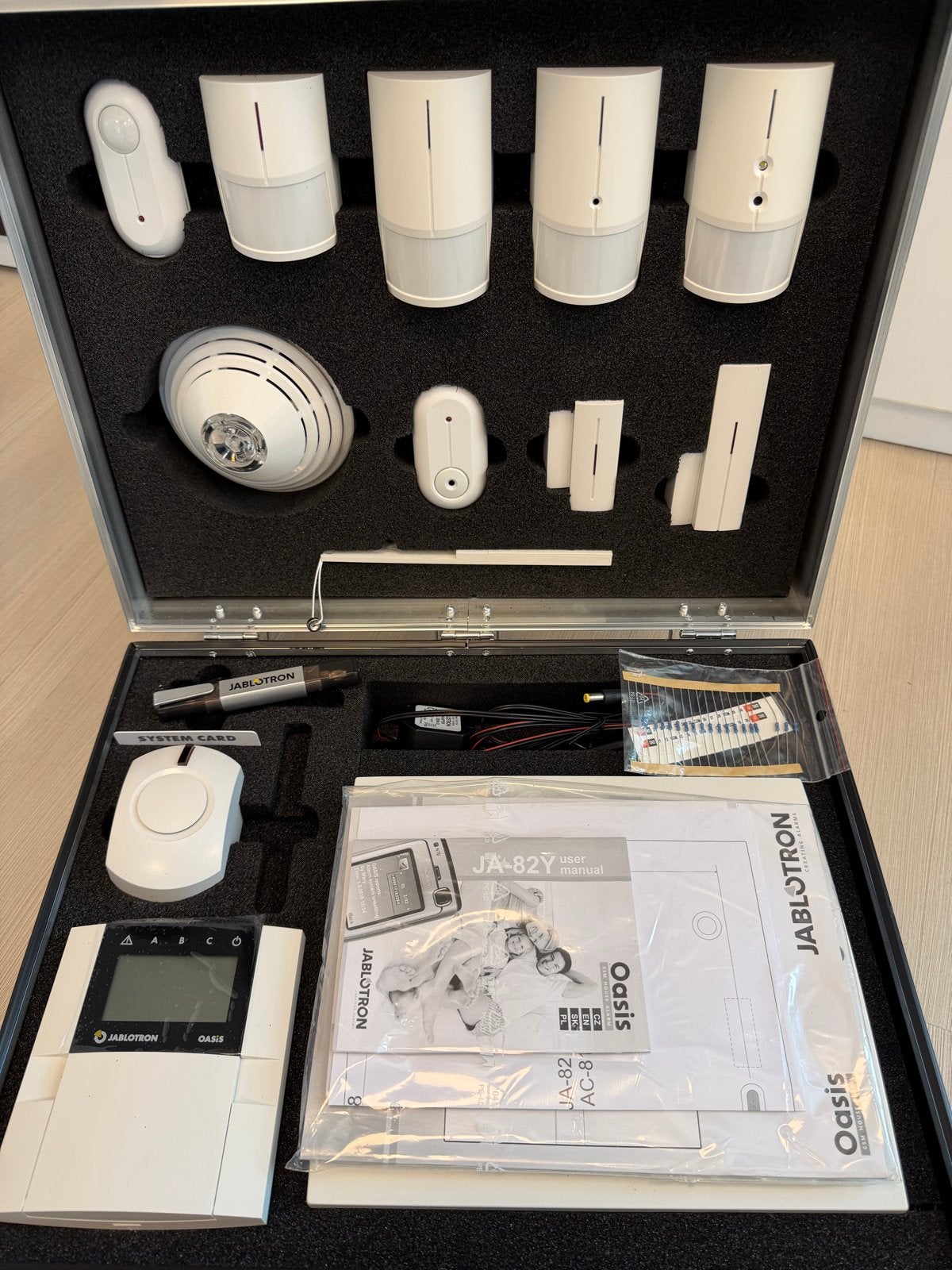 Jablotron Oasis Alarmsysteem - Gloednieuw & Compleet, Doe-het-zelf en Verbouw, Ophalen of Verzenden, Nieuw, Compleet systeem, Draadloos