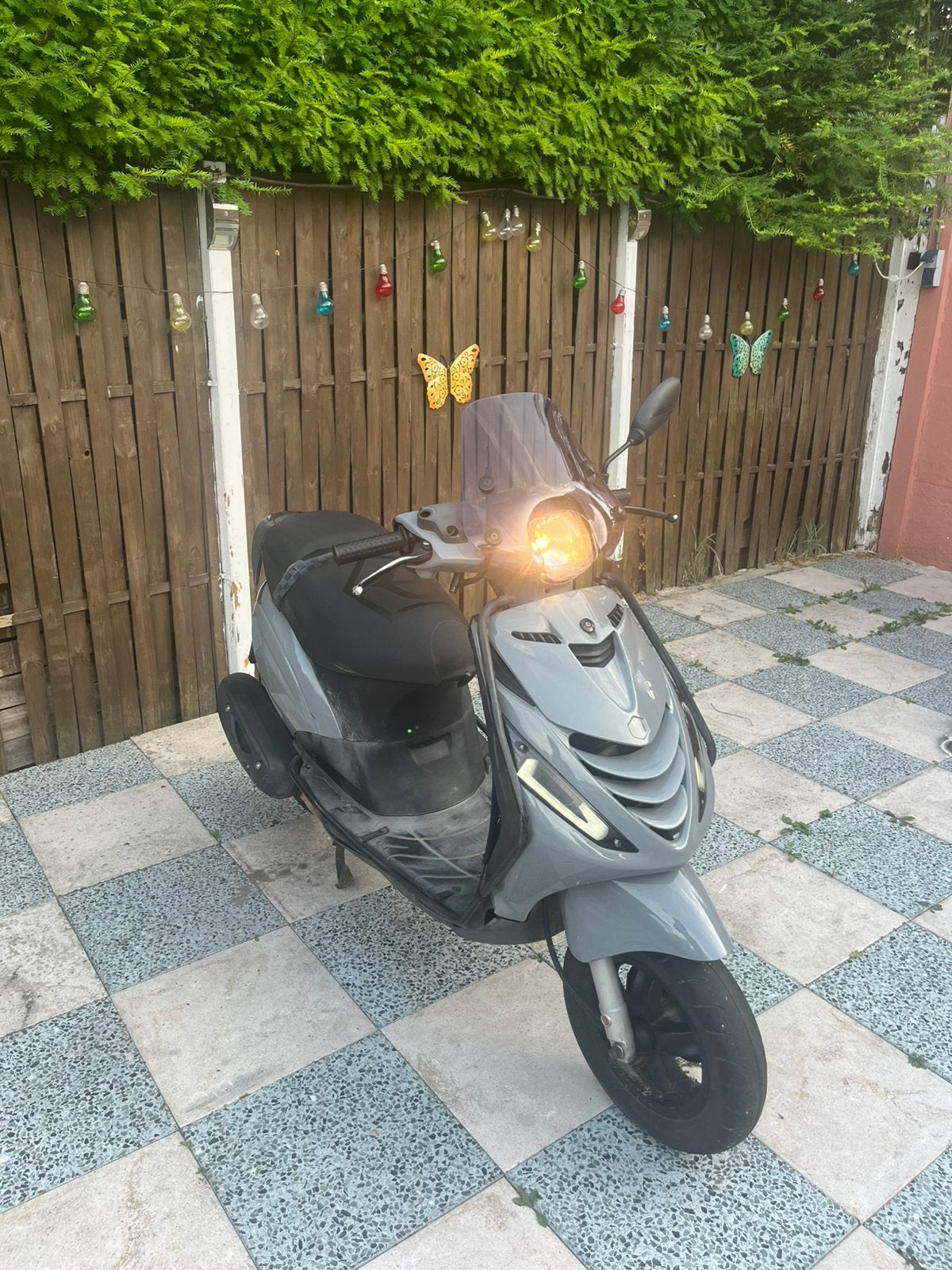Piaggip zip brom, Fietsen en Brommers, Scooters | Piaggio, Zo goed als nieuw, Zip, Benzine, Ophalen
