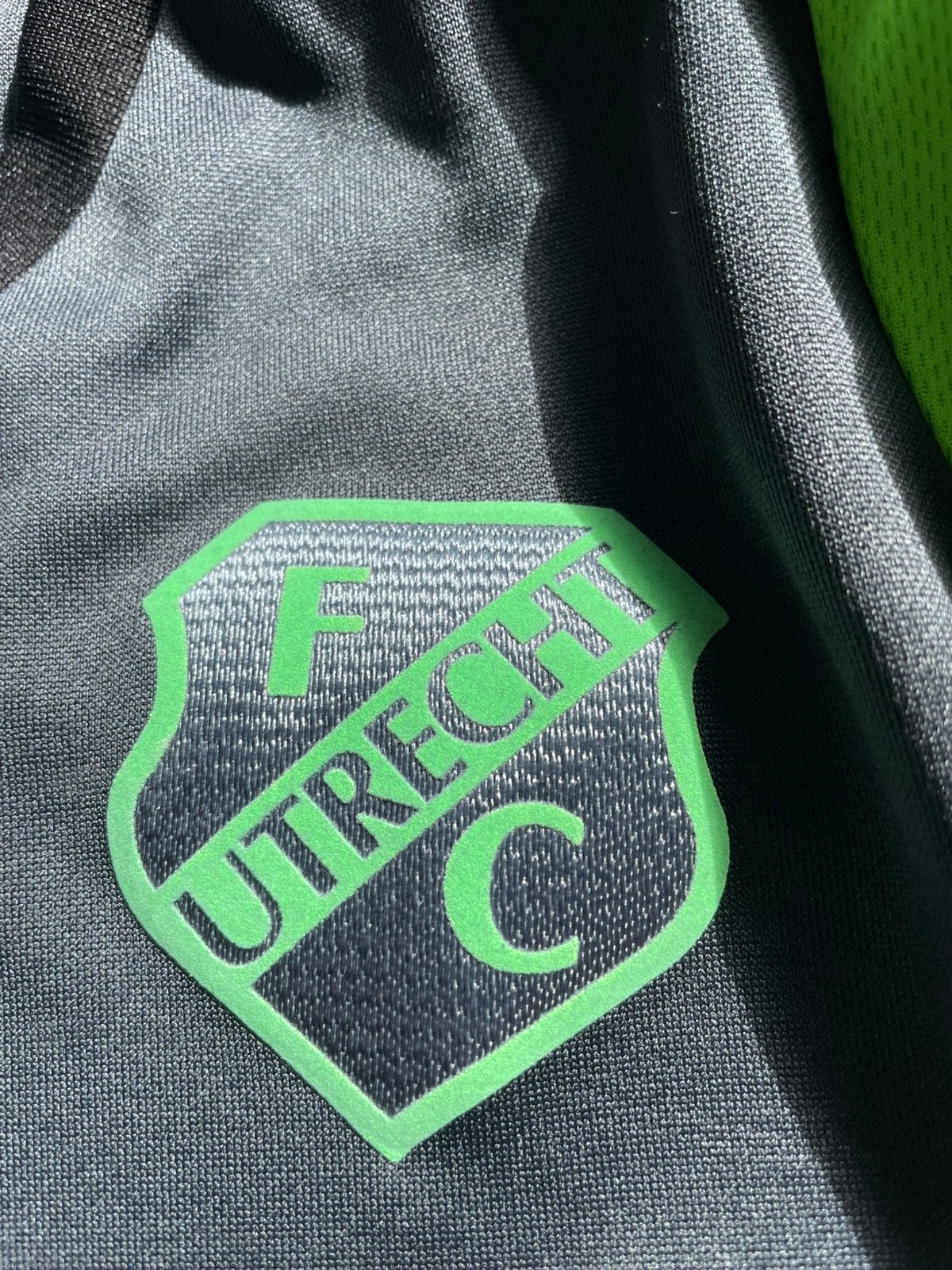 FC Utrecht trainings sweater maat 152 Hummel, Kinderen en Baby's, Ophalen of Verzenden, Zo goed als nieuw, Jongen of Meisje, Sport- of Zwemkleding