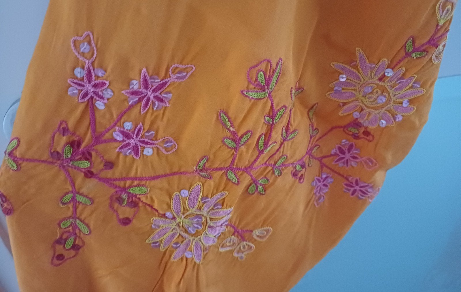 Prachtige zijden sjaal omslagdoek Didi, Maat 46/48 (XL) of groter, Didi, Ophalen of Verzenden, Zo goed als nieuw
