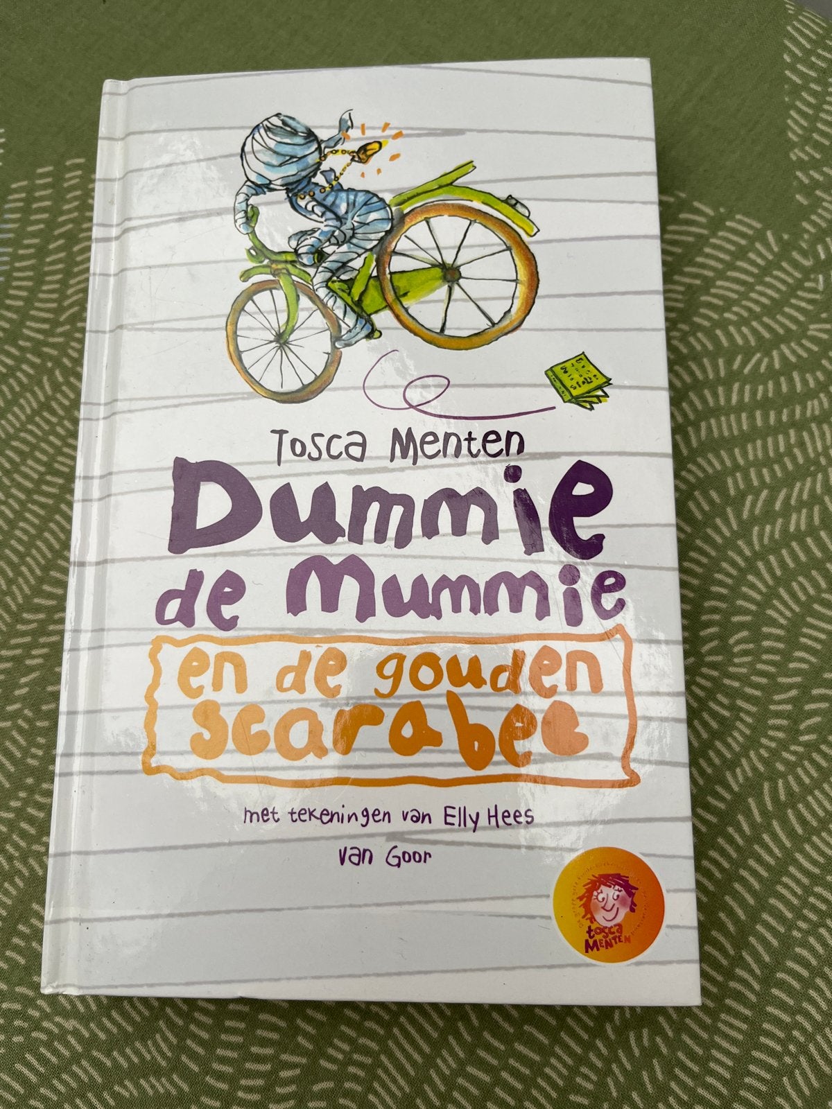 Dummie de Mummie en de gouden scarabee - Tosca Menten, Ophalen of Verzenden, Zo goed als nieuw, Fictie algemeen