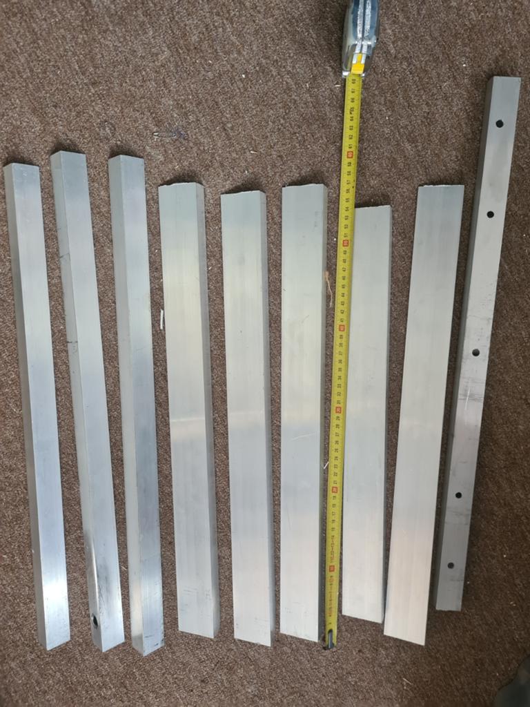 Aluminium hoekprofielen 55cm, Ophalen of Verzenden, Nieuw, 250 mm of meer