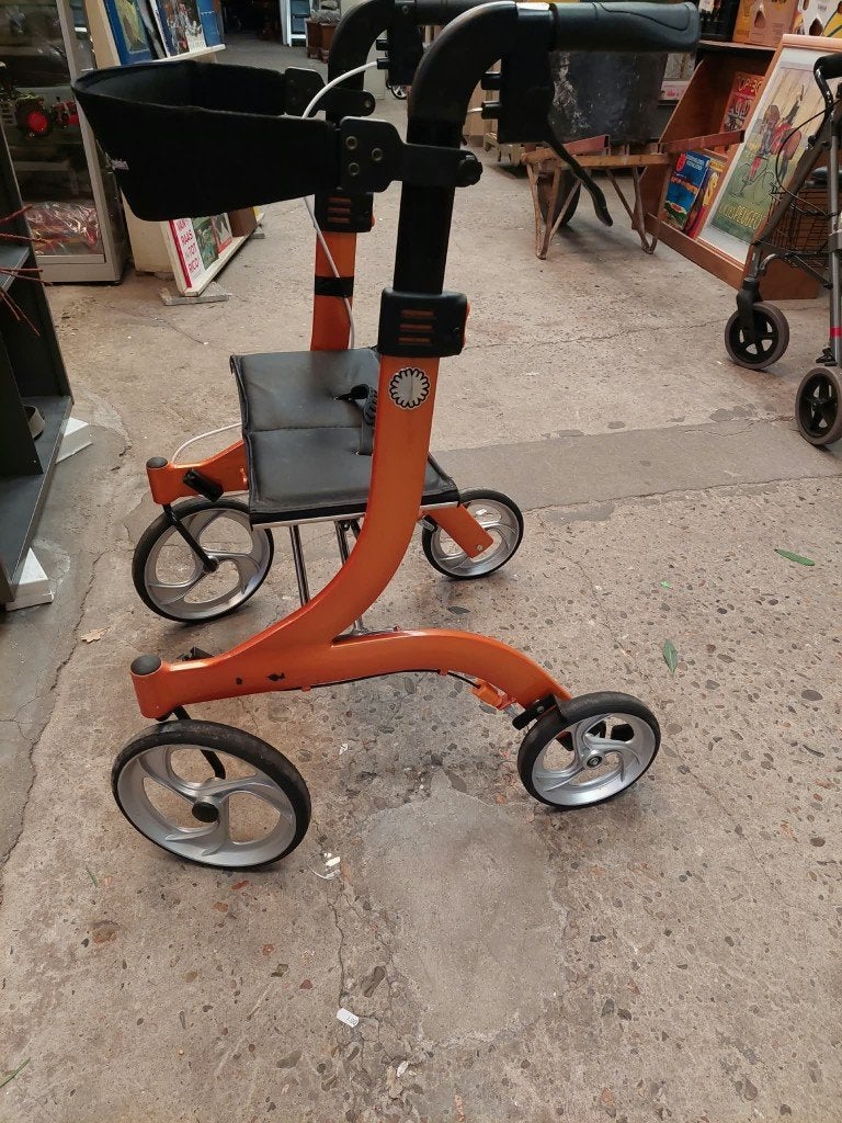Travixx rollator, Ophalen, Opvouwbaar, Zo goed als nieuw