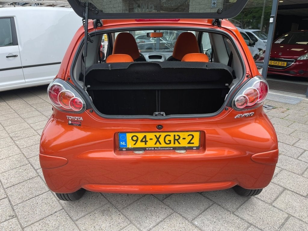 Foto 22 van Toyota Aygo 1.0 VVT-i Dyn Facelift Led Nw Apk NAP (bj 2012)
