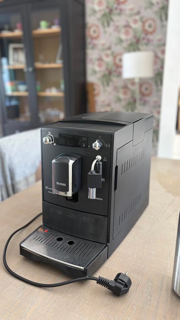 Nivona CafeRomatica 520 (NICR 520) koffiezetapparaat, Witgoed en Apparatuur, Koffiezetapparaten, Ophalen, Zo goed als nieuw, Koffiemachine