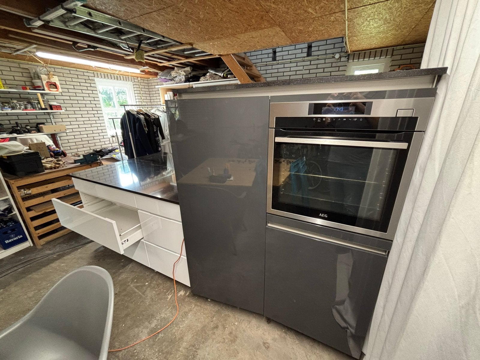 Moderne keuken met eiland, AEG apparatuur en composiet blad, Ophalen, Gebruikt, Overige typen, Greeploos