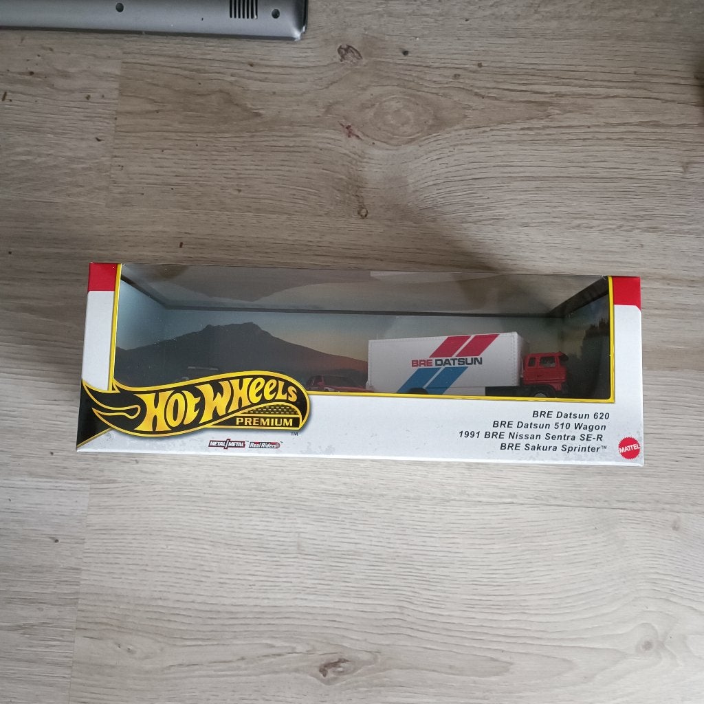 hOT WHEELS DIORAMA GARAGE premuim BRE DATSUN 510 wagon 620, Ophalen of Verzenden, Nieuw, Auto