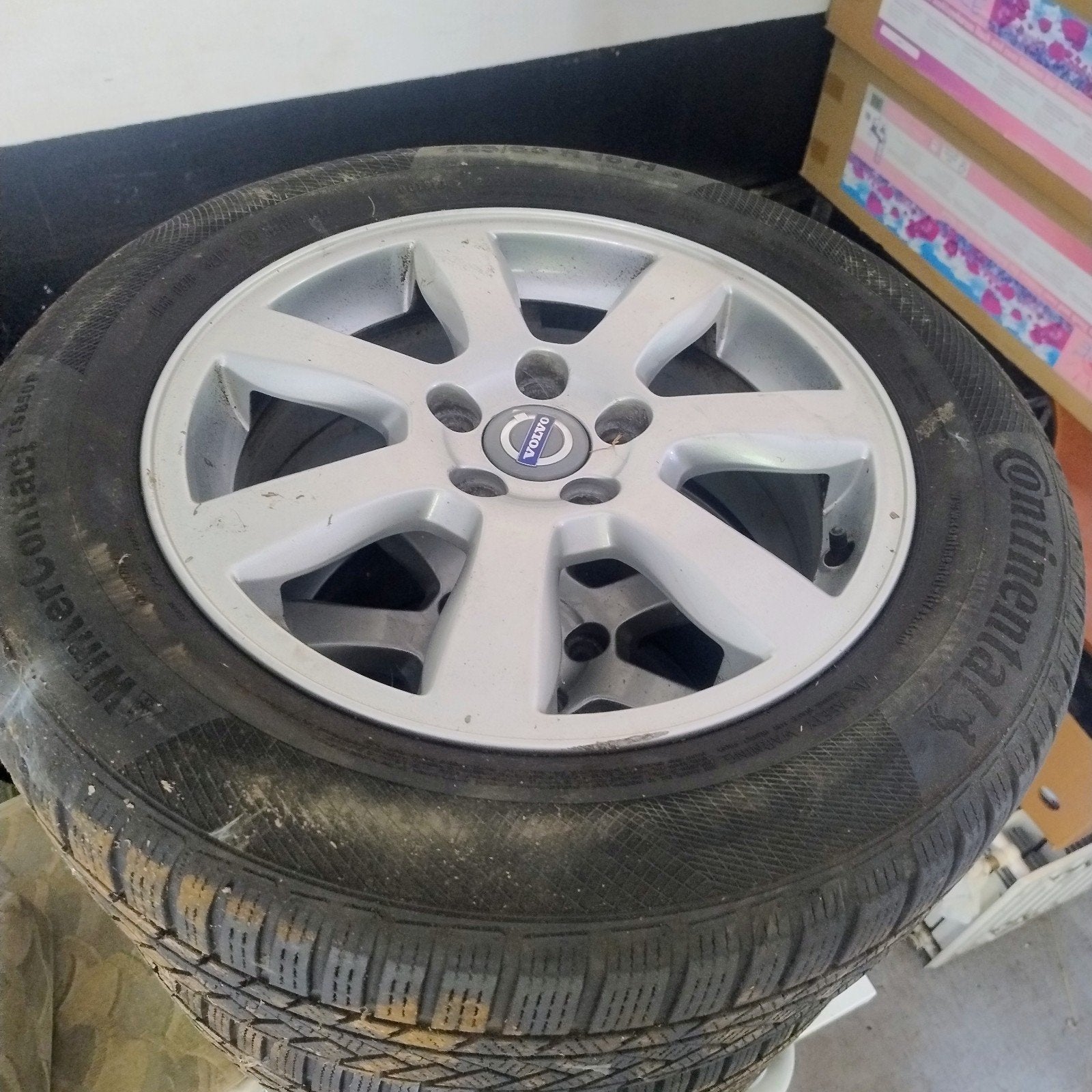 Volvo 16 inch velgen met Continental winterbanden, Ophalen of Verzenden, Gebruikt