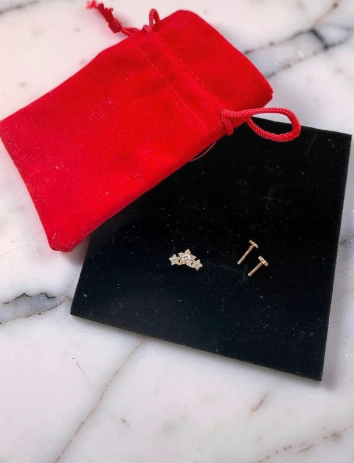 14kt solid gold Lab Grown Diamond Star piercing, Ophalen of Verzenden, Gebruikt, Goud, Oor- of Traguspiercing