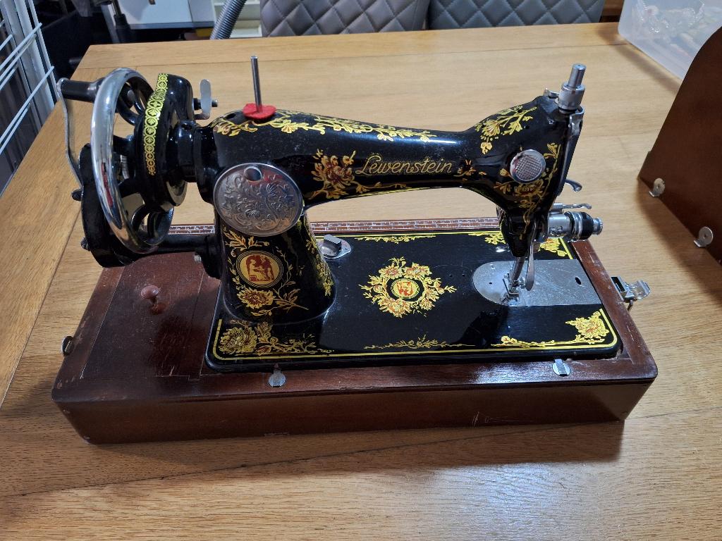 antieke Lewenstein naaimachine, Antiek en Kunst, Antiek | Naaimachines, Ophalen