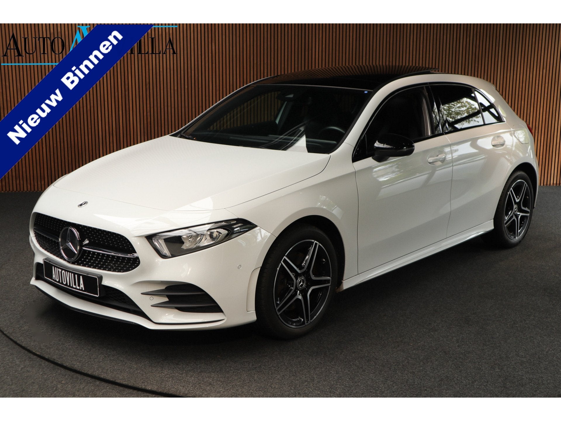 Mercedes-Benz A-Klasse 250e AMG Pano Leder Navi PTS Ambient, Auto's, Dealer onderhouden, Gebruikt, Zwart, 4 cilinders