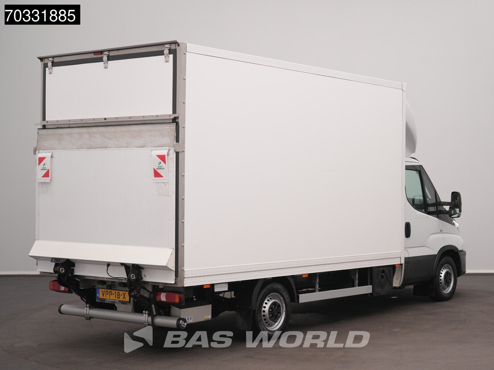 Iveco Daily 35S18 3.0L Automaat Laadklep Bakwagen LED Navi A, Automaat, Stof, Gebruikt, Euro 6