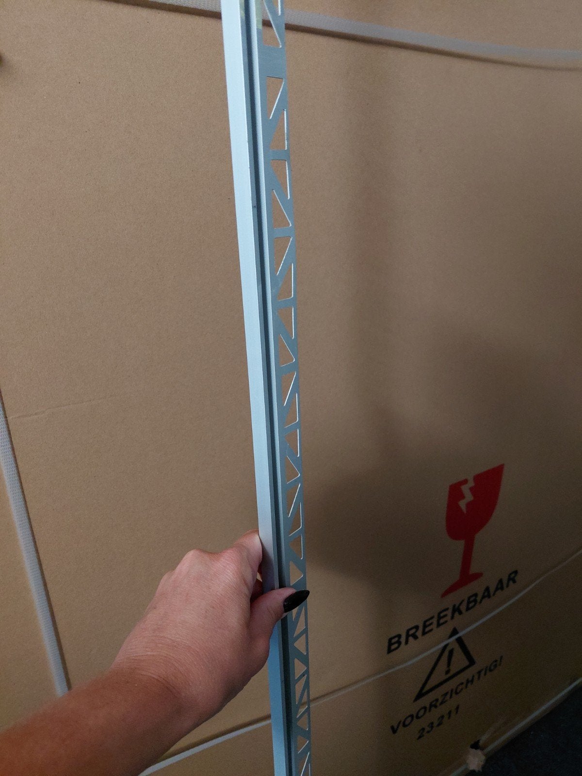Tegelstrip aluminium lichtgrijs, ruim 150 cm over, Ophalen, Overige typen, Nieuw, Minder dan 20 cm