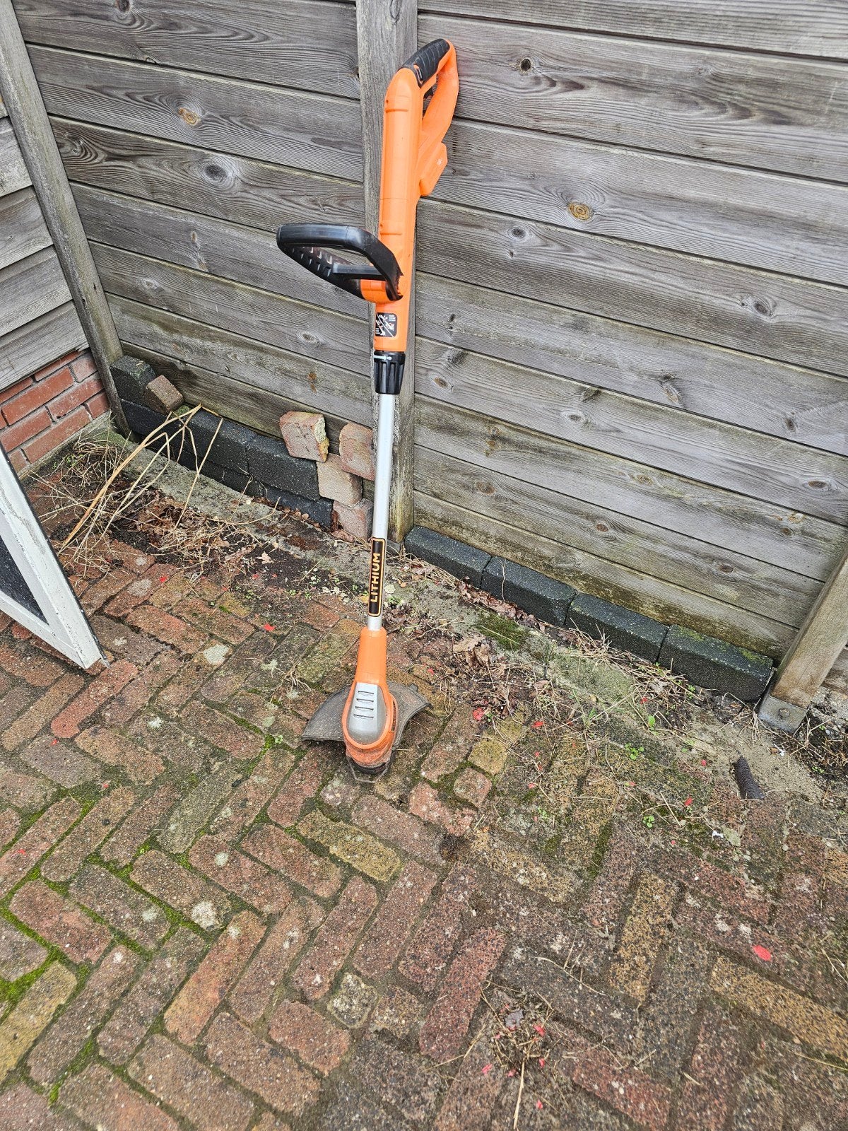 Black+Decker 18V Grastrimmer (excl. accu/lader), Ophalen, Gebruikt, 30 tot 50 cm, Black+Decker