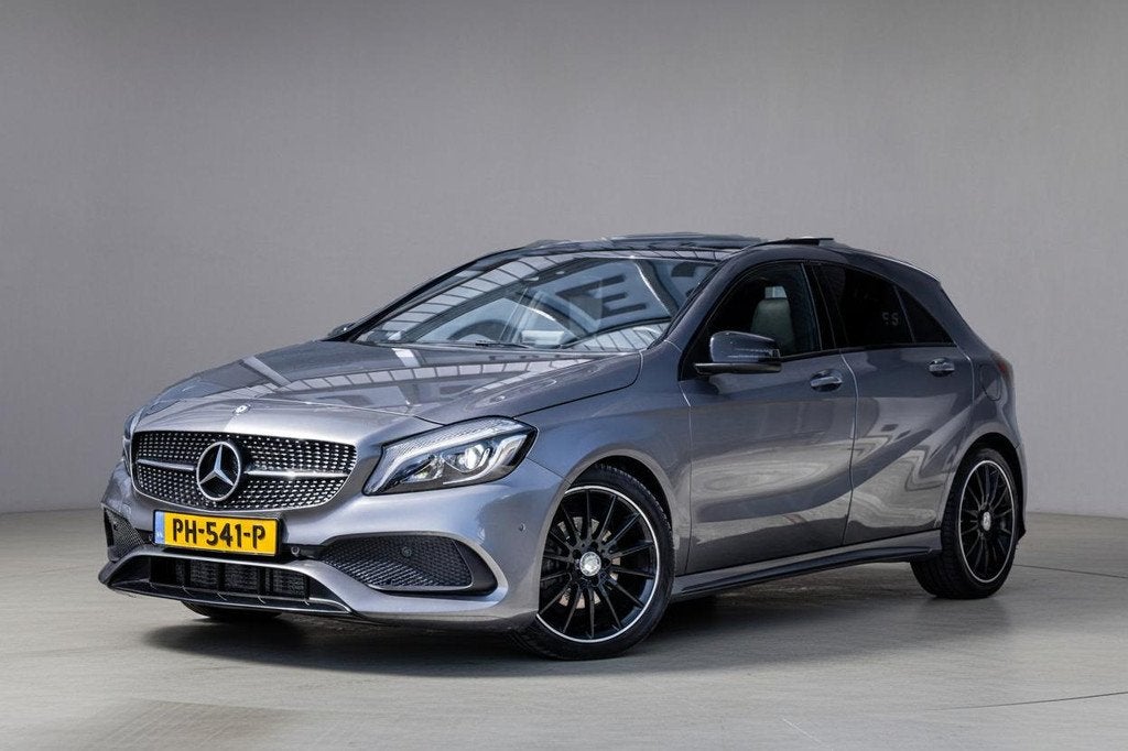 Mercedes-Benz A-klasse 200d AMG Pano-dak|Leder|Harman/Kardon, Auto's, Mercedes-Benz, Gebruikt, Euro 6, 4 cilinders, Bedrijf