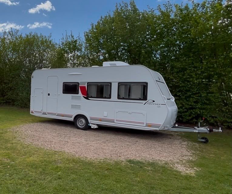Bürstner Premio Life 490 TK (2019)Airco (2025), Mover, Caravans en Kamperen, Treinzit, Particulier, Tot en met 4, Ringverwarming