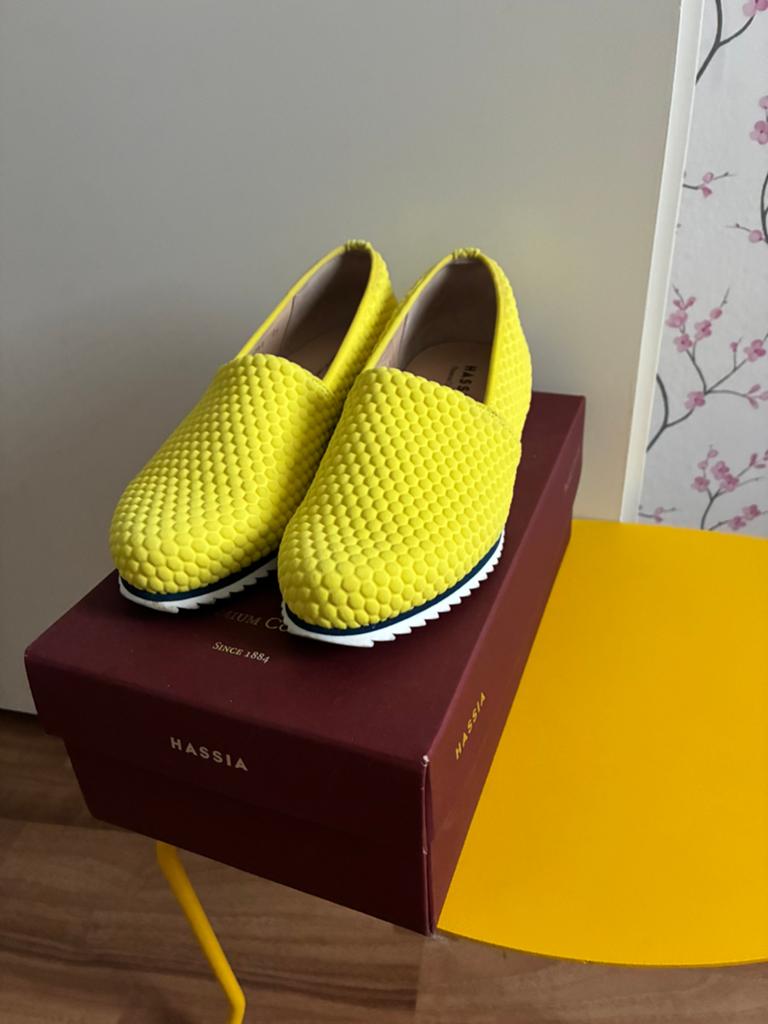 Hassia schoenen maat 35.  Geel., Ophalen, Instappers, Geel, Zo goed als nieuw