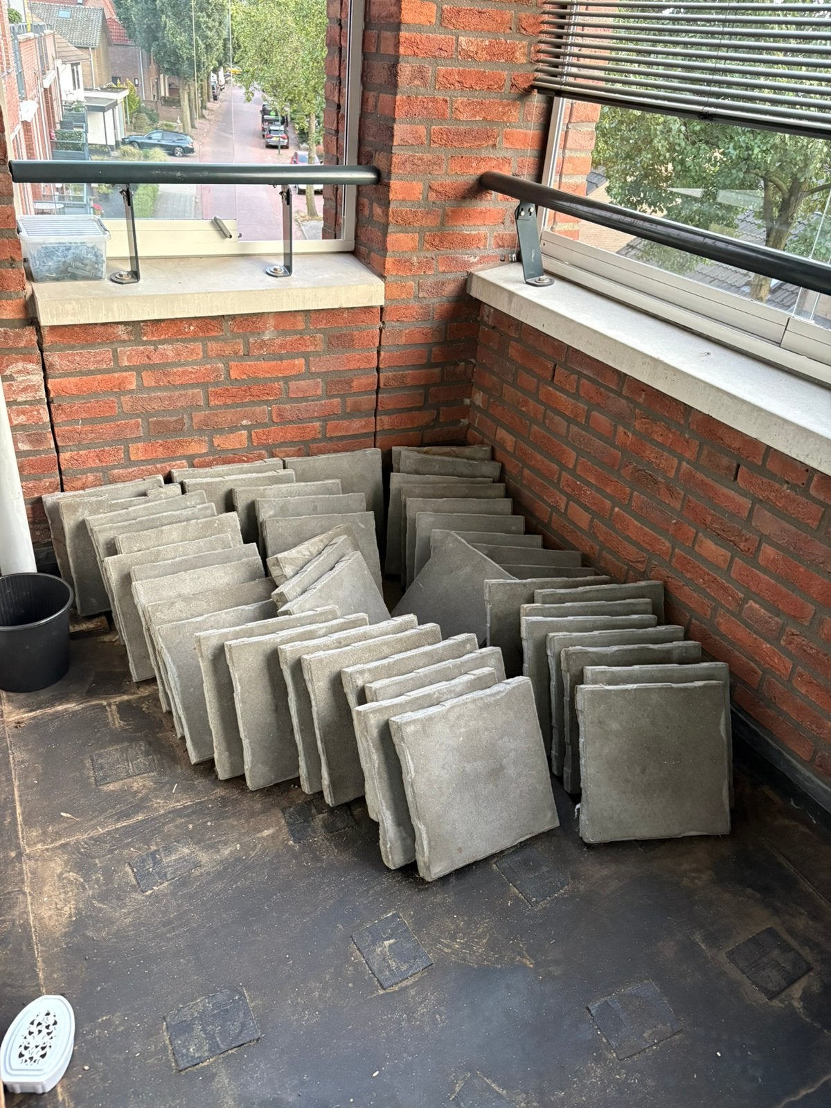 45 betonnen balkon tegels 30x30, Ophalen, Gebruikt, Minder dan 5 m², Beton