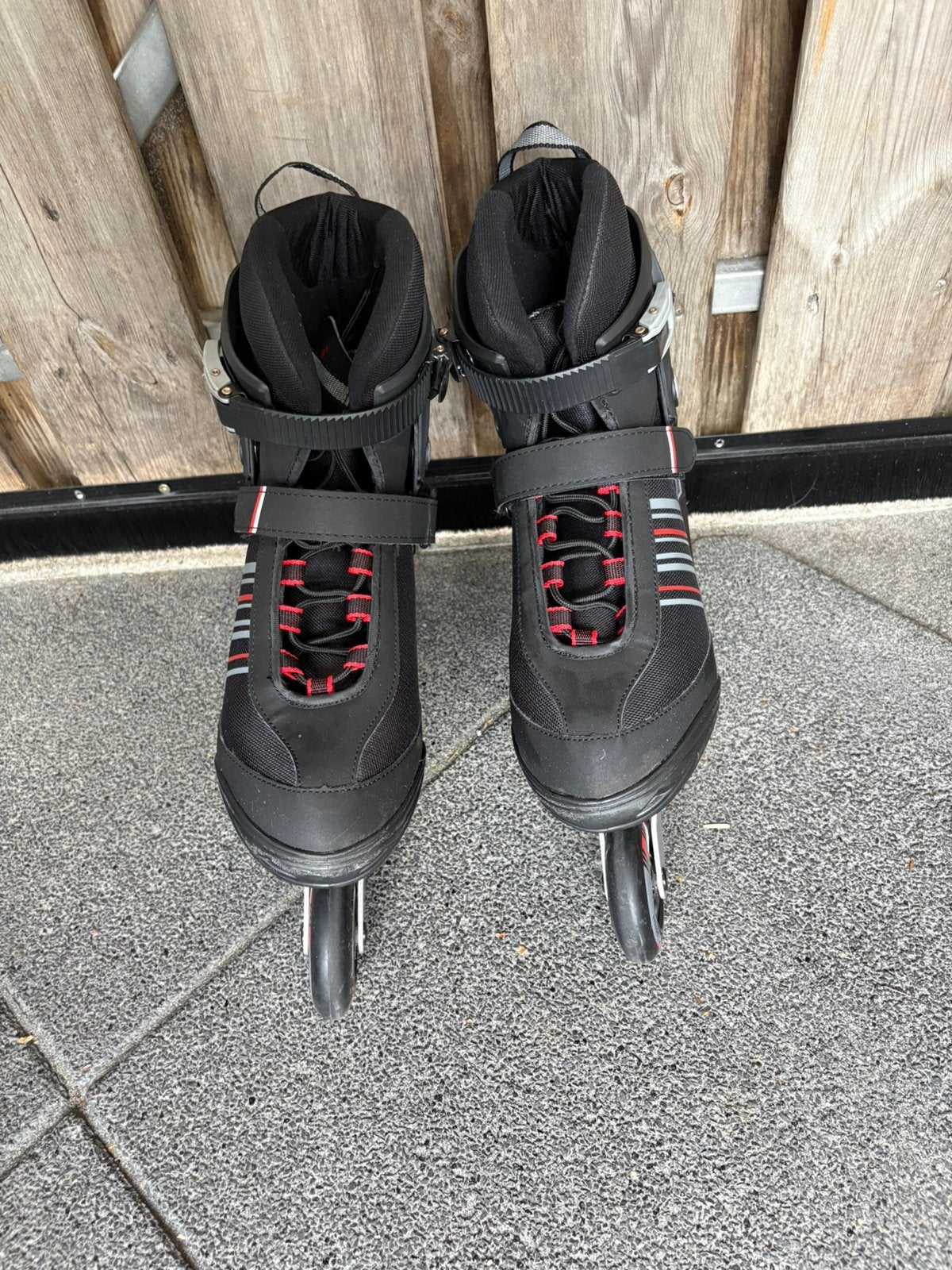 Skeelers maat 43 met bescherming set., Sport en Fitness, Skeelers, Ophalen of Verzenden, Zo goed als nieuw