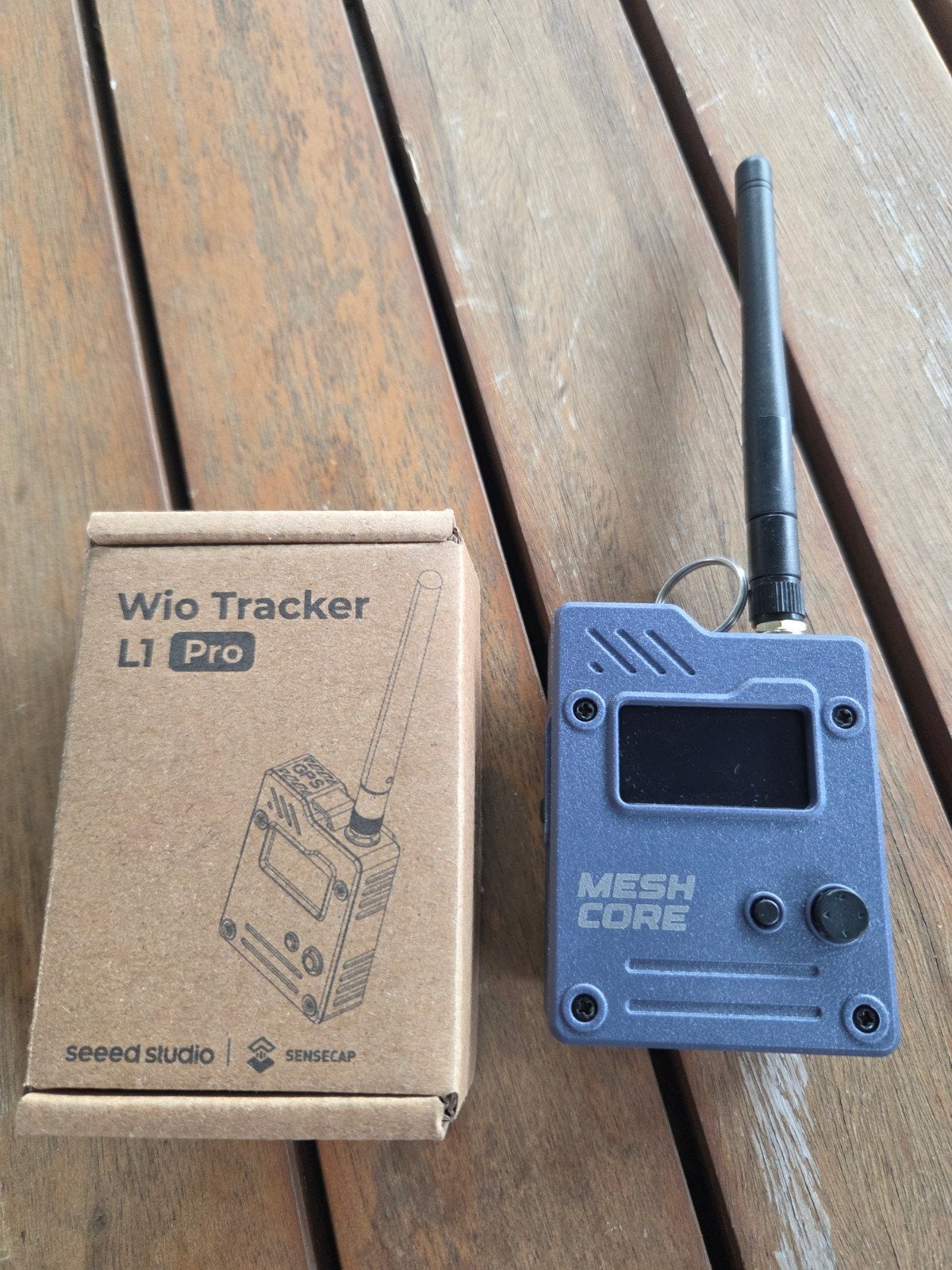 Wio Tracker L1 Pro met Mesh Core behuizing, Telecommunicatie, Zenders en Ontvangers, Ophalen of Verzenden, Nieuw, Zender en Ontvanger