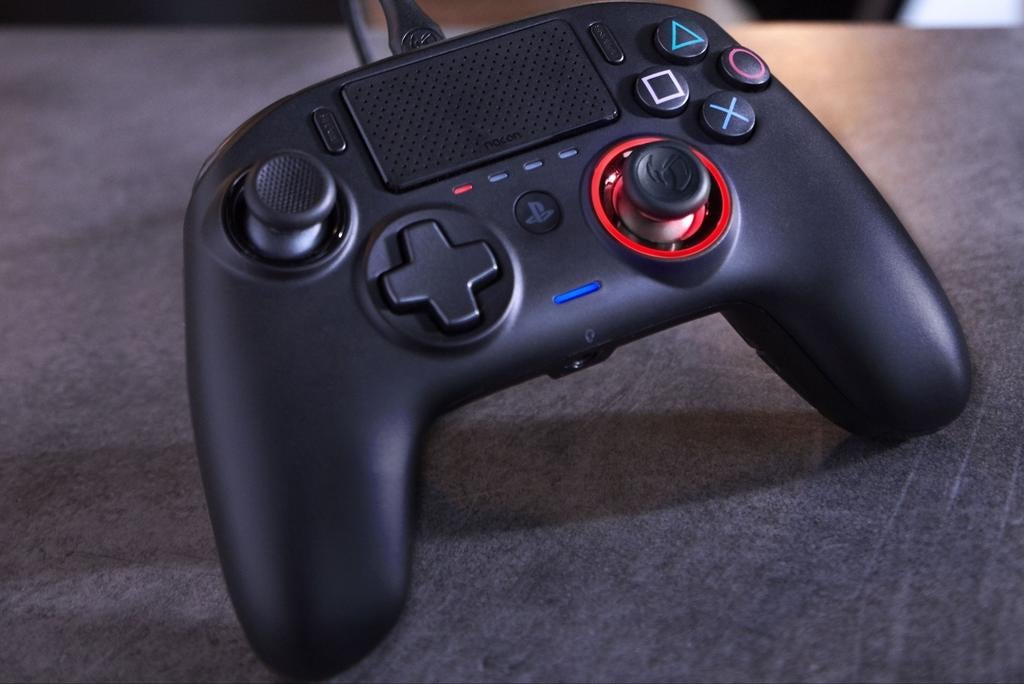 Nacon Controller Pro 3 voor PlayStation, Ophalen of Verzenden, Zo goed als nieuw, Controller, PlayStation 1