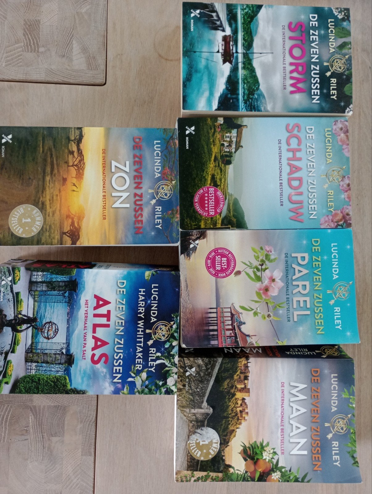 De zeven zussen, Boeken, Romans, Gelezen, Ophalen of Verzenden