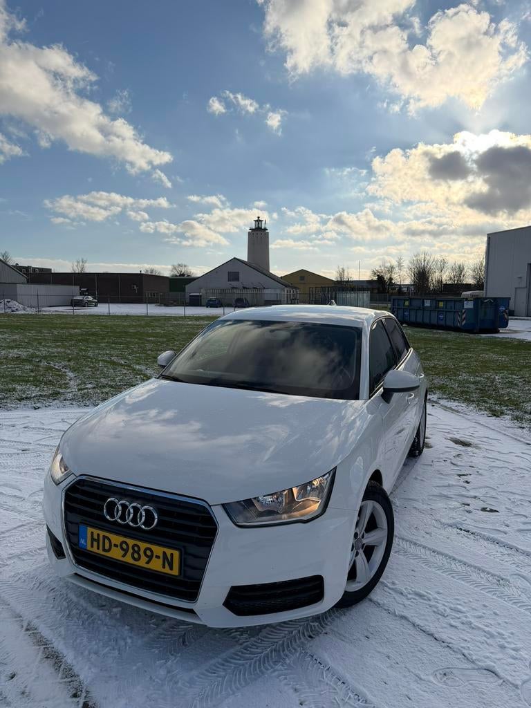 Audi A1 1.0 Tfsi 70KW Sportback S-tr 2015 Wit, Stof, A1, Origineel Nederlands, Particulier