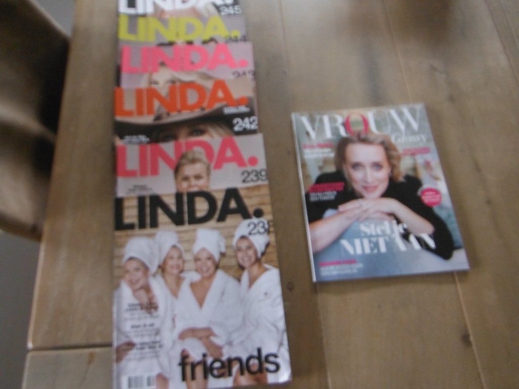 diverse LINDA 2024 glossy bladen, Verzenden, Zo goed als nieuw, Damesbladen