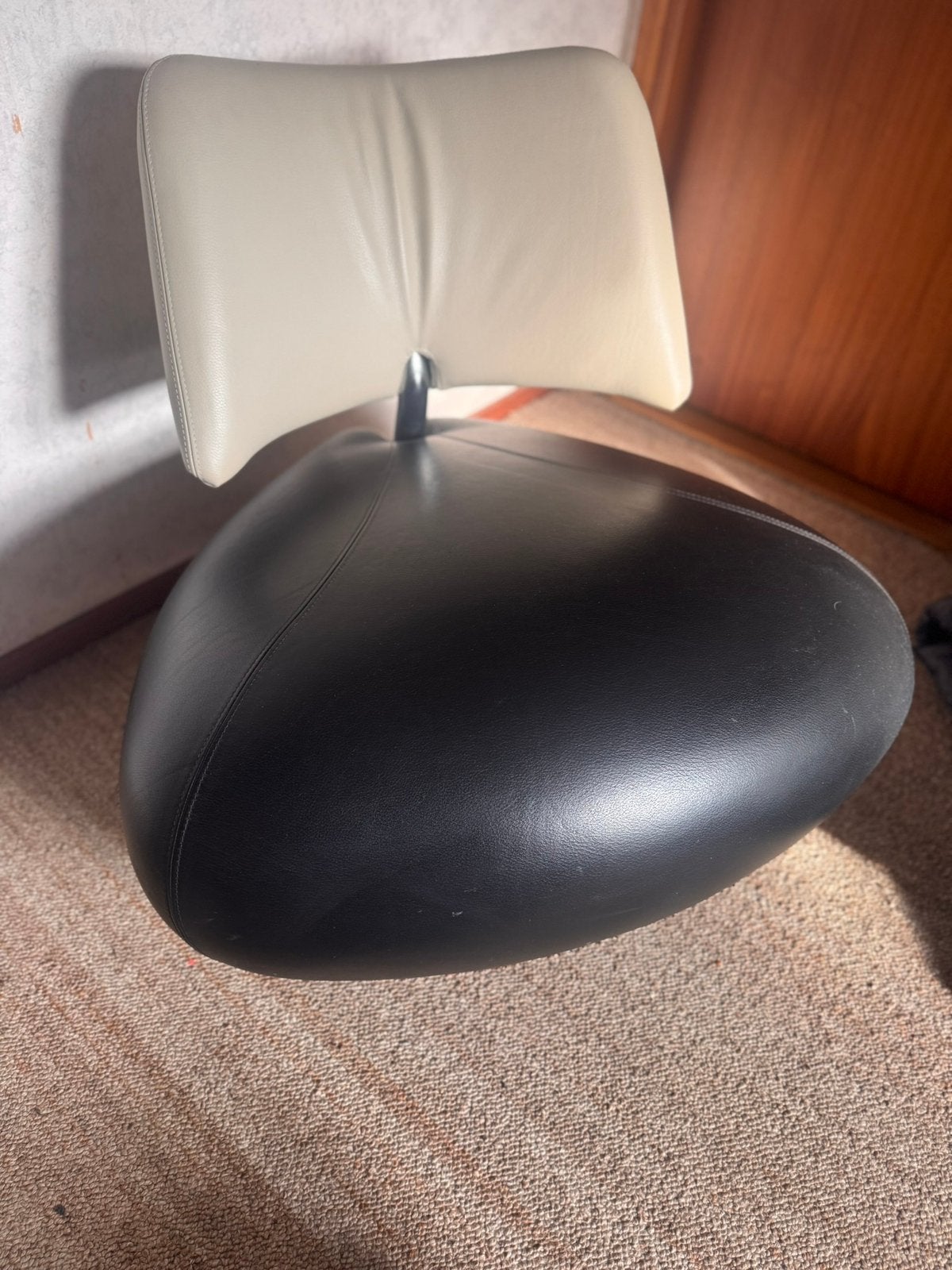 2 Leolux Pallone stoelen nieuw staat, Ophalen, Zo goed als nieuw, 75 tot 100 cm, Leer
