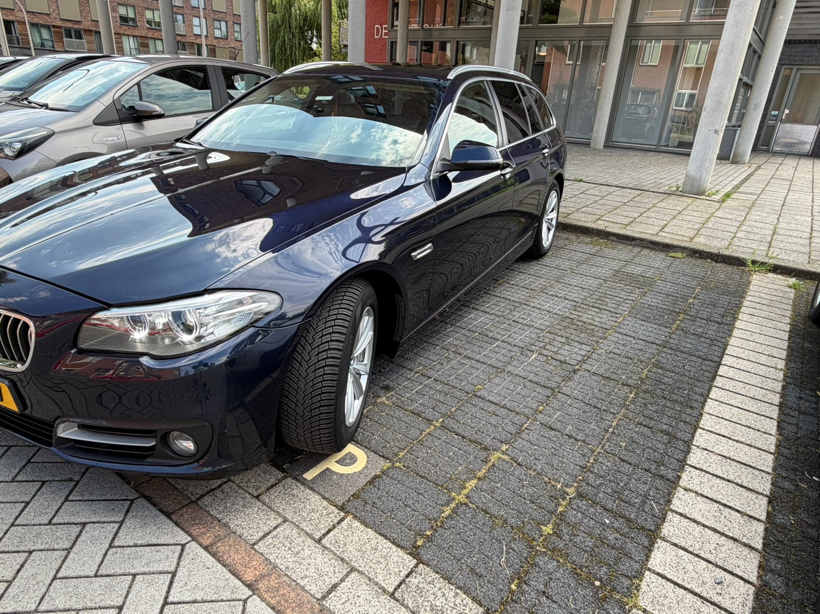BMW 528i Goed onderhouden | 4x Nieuwe Pirelli All Season, Automaat, Achterwielaandrijving, 4 cilinders, 2000 kg
