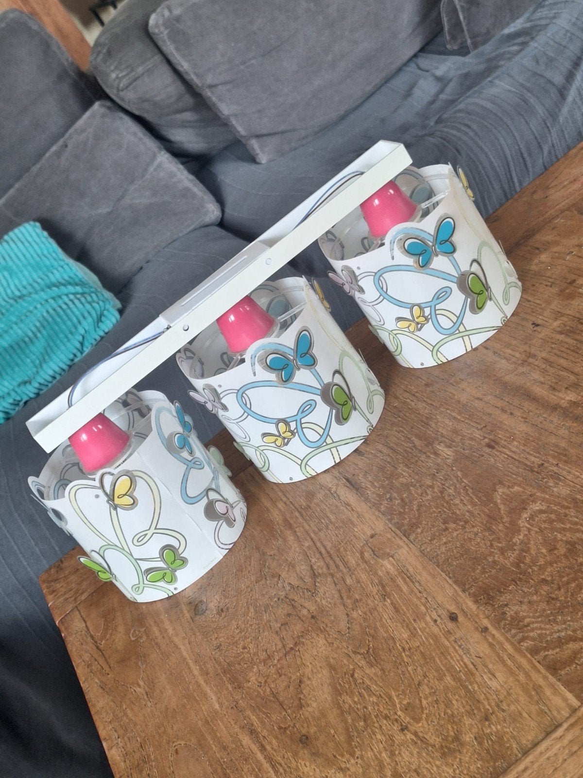 Leuke kinderlamp met vlinders, 3 spots, Ophalen, Kunststof, Gebruikt, Minder dan 25 cm