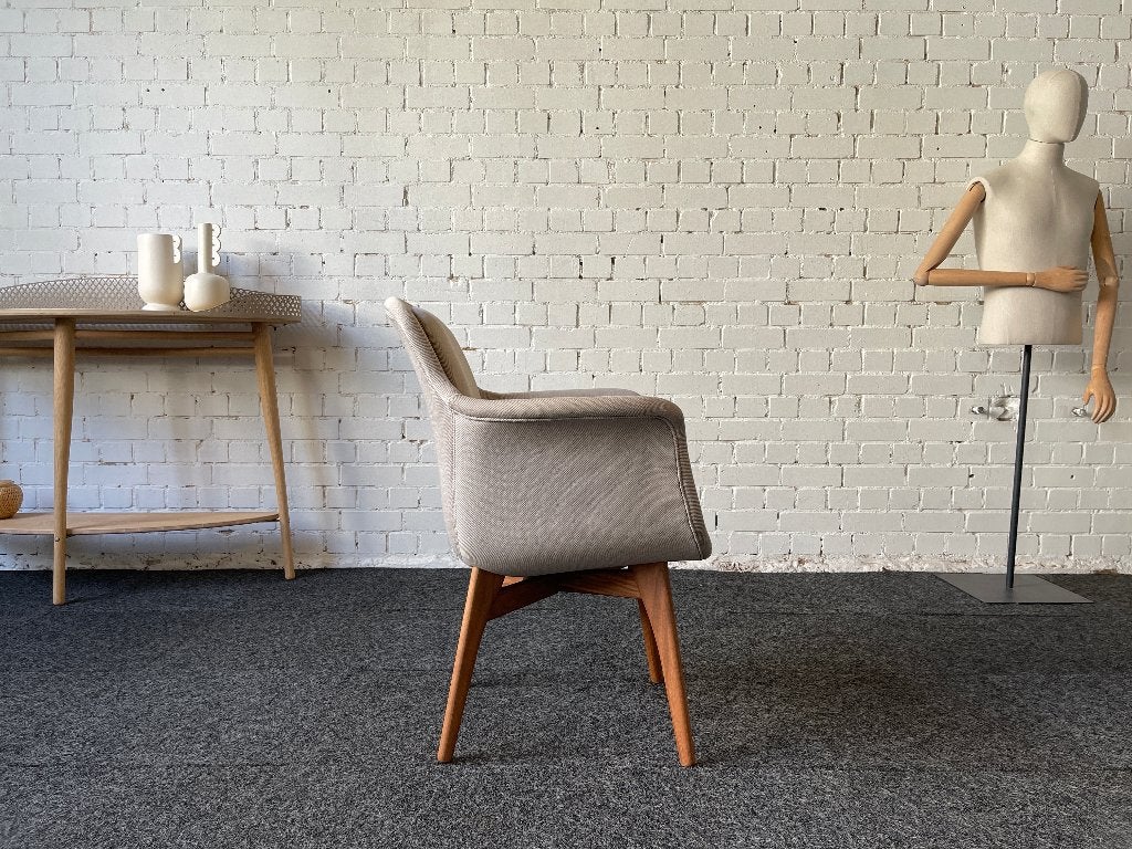 Revised Chidden Dining grijs bij TheReSales, Ophalen, Design, Zo goed als nieuw, Stof
